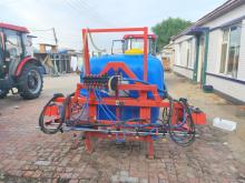 knapsack sprayer with label