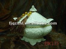 New design small white hinged ceramic boxes