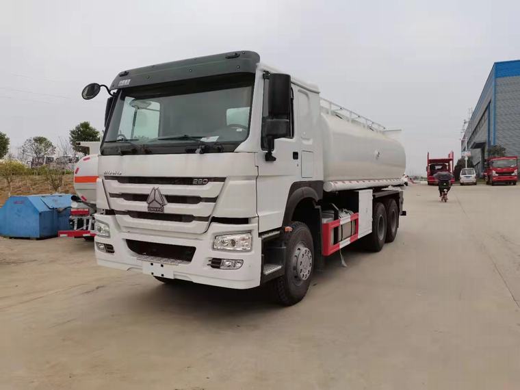 Sino Stuel Diesel Oil Bowser Fuel Tark Truck