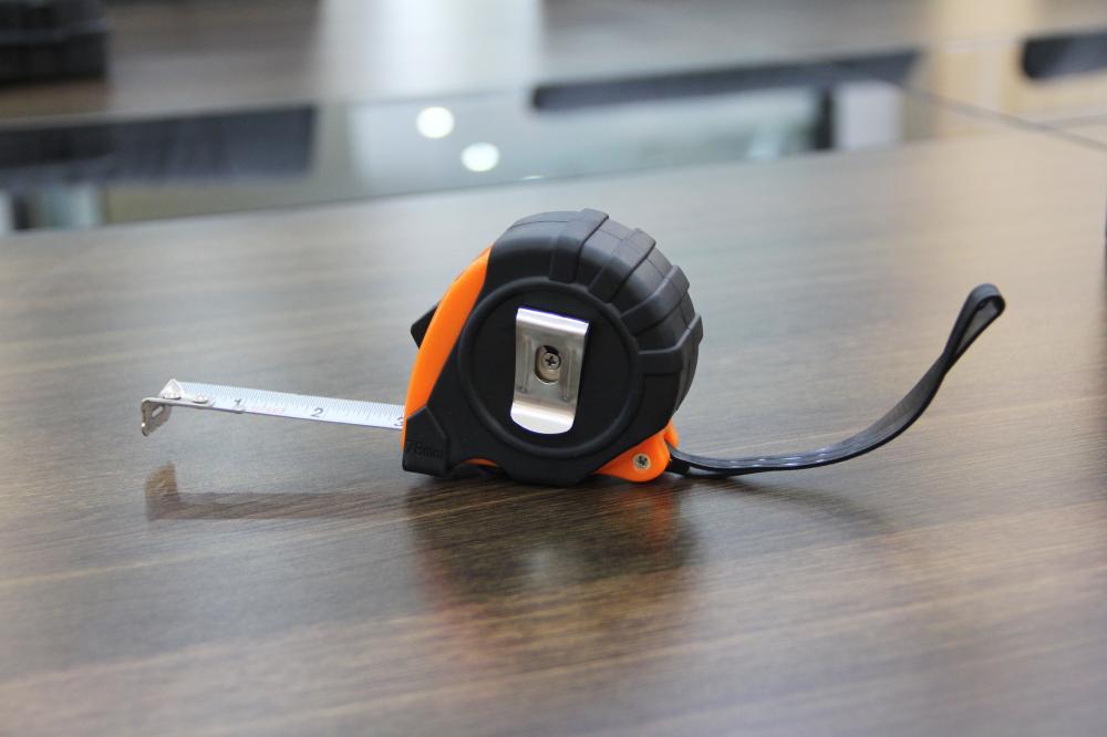 carpenter tape measure