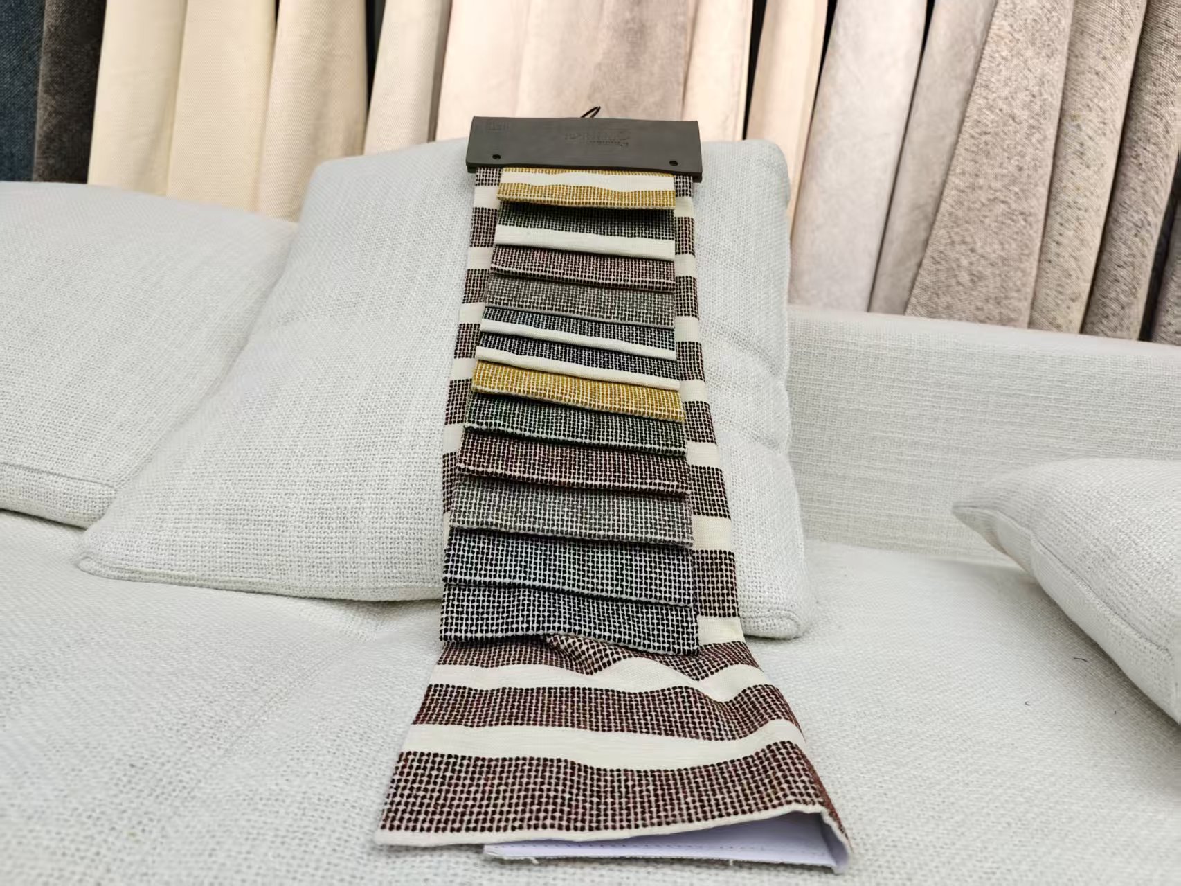 پارچه شنل chenille fabric