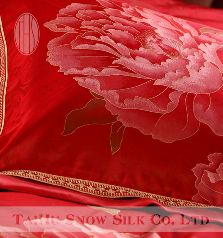 Taihu Snow 100% silk yarn dyed high quality silk bedding sets silk comforter set