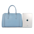 Ladies Pendeltasche, die iPad halten kann