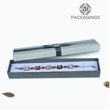 Fancy ring box white multiple ring box