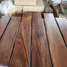 Customized Solid Wooden Indoor Stairs Services