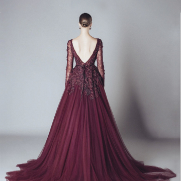 Embroidered sexy patterns of backless lace evening dresses