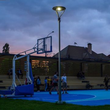 Factory Wholesale Solar-Powered Aluminum Garden Lights & Post Lamps