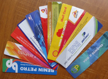 Contactless self adhesive RFID Tags