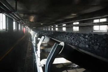 Intelligent low rolling resistance conveyor belt