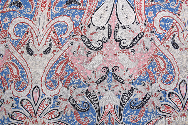 Ткани с декоративным рисунком оптом в персидском стиле