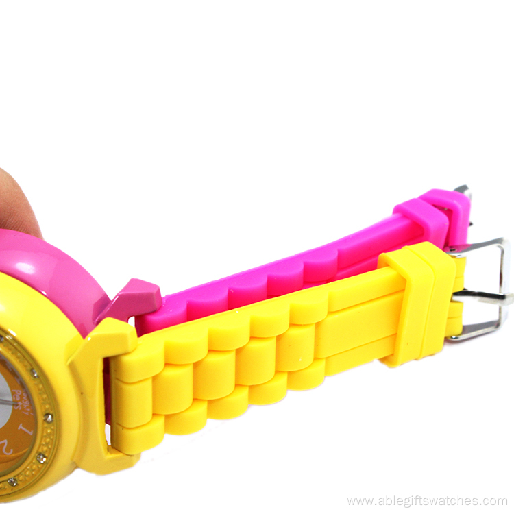 Wholesale Girls Diamond Silicone Strap Wristwatch