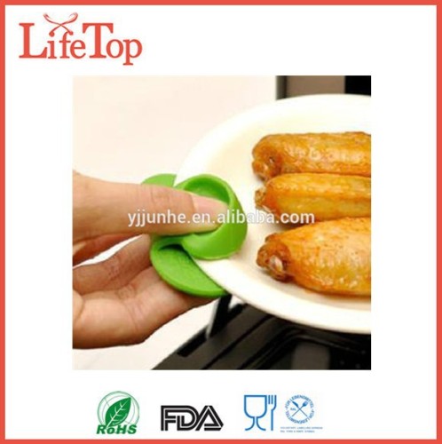 Microwave Oven Silicone Heat Resistant Hot Magnetic Pan Ear Clip