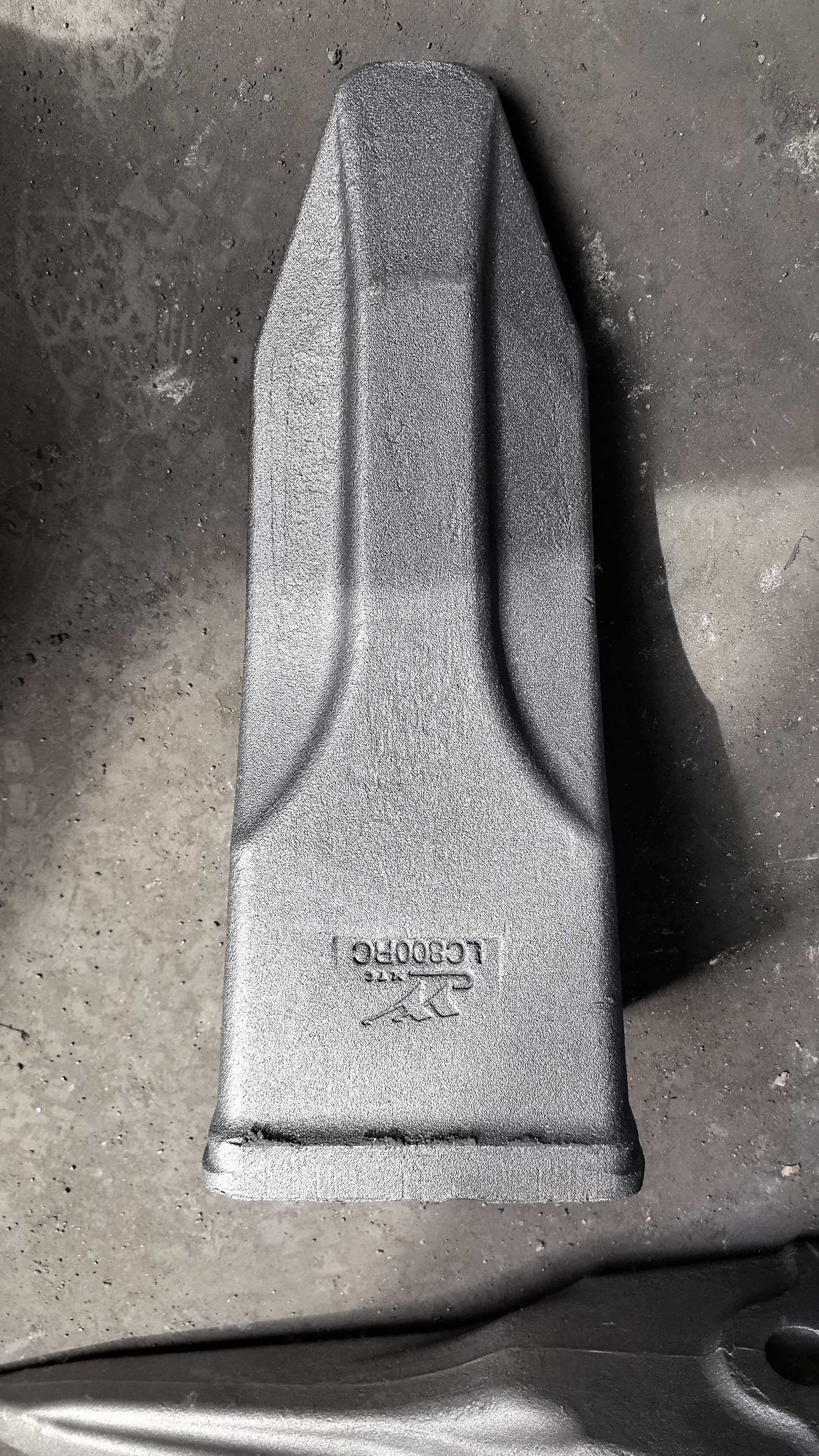 E390挖掘机斗齿 E390 digger bucket teeth