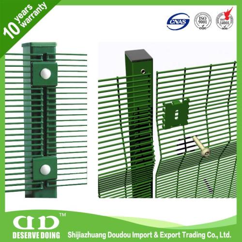 electric carbon steel 358 mesh high security fence with CE certificate