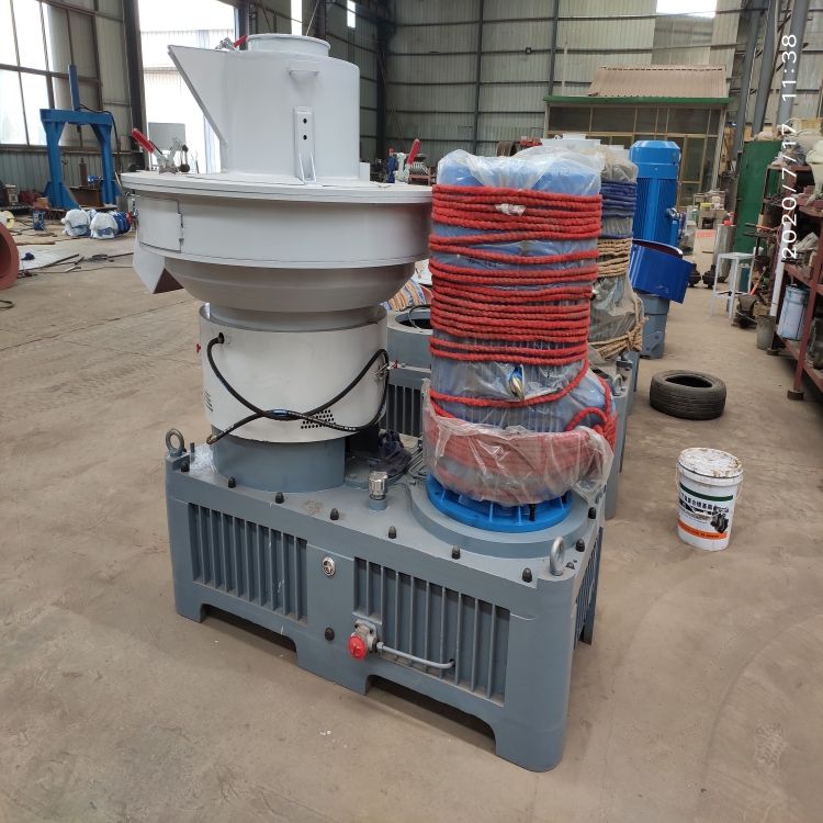 2-2.5ton/hour 132kw XGJ560C Wood pellet machine/sawdust pellet machine