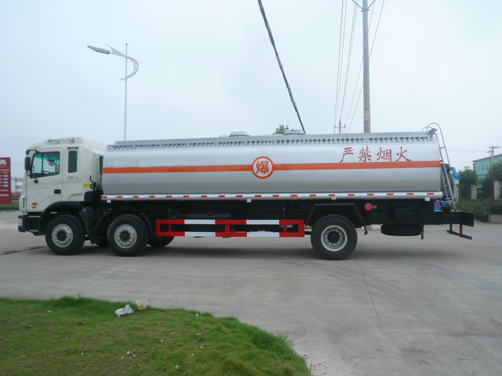 petrol dispenser truck 2