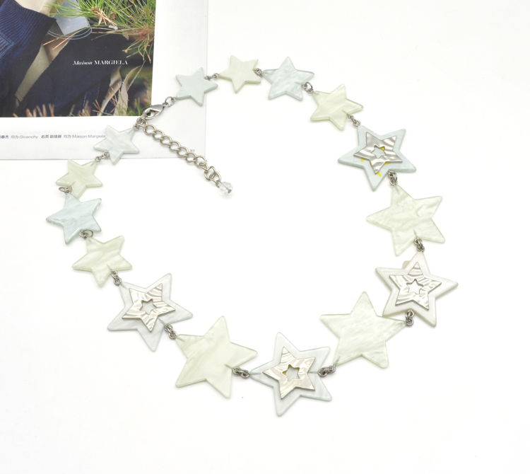 2021 short light color acrylic and stainless steel link chain star necklace