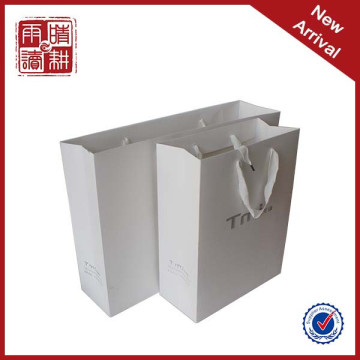 White card paper bag with logo printed for shopping hot foil white card paper shopping bag