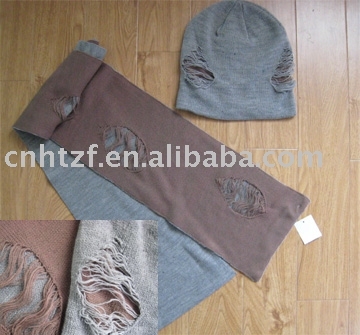 100% acrylic begger/broken hole kintted hat and scarf