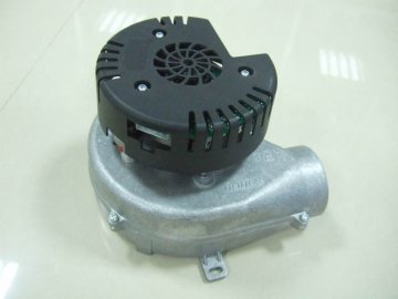 EC blower with brushless DC motor