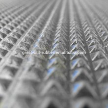 High Quality 5 Mpa 3.5mmx 1m x 10m Anti slip Pyramid Rubber Mat With A Grade