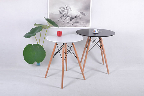 Eames DSW Table