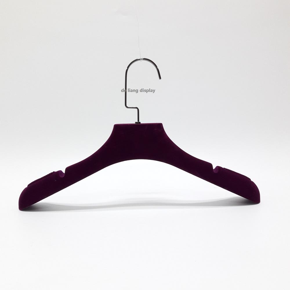 Deliang wholesale 615 Plastic velvet hanger purple color fashion rubber coated painting hanger