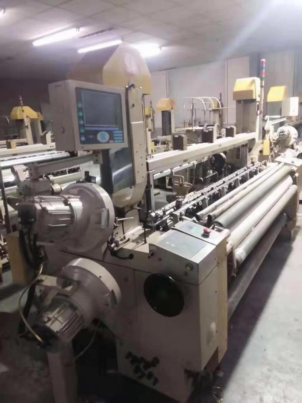 Cam double jet air jet loom