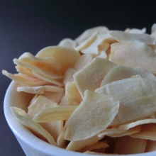 Grade A freeze dried garlic flakes