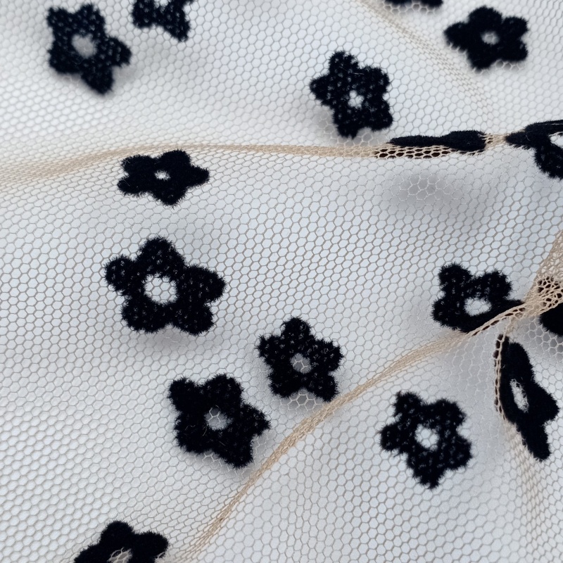 Verzierte Stoffe Embellished Fabrics