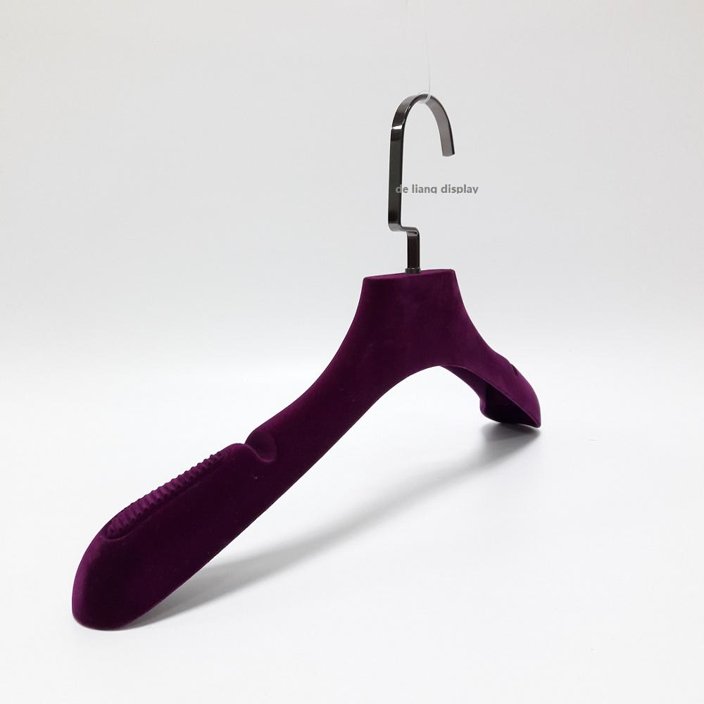 Deliang wholesale 615 Plastic velvet hanger purple color fashion rubber coated painting hanger