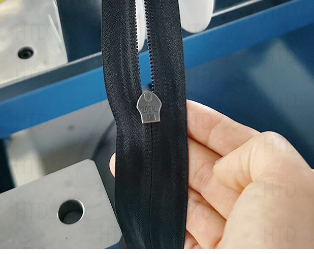 zipper slider mountingmachine bg d5-1