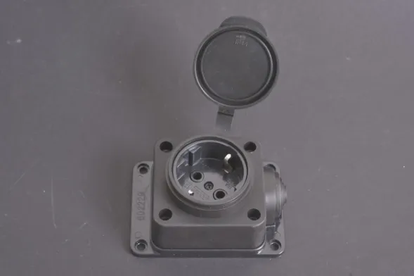 Водонепроницаемая электрическая розетка16А, 250 В, с крышкой