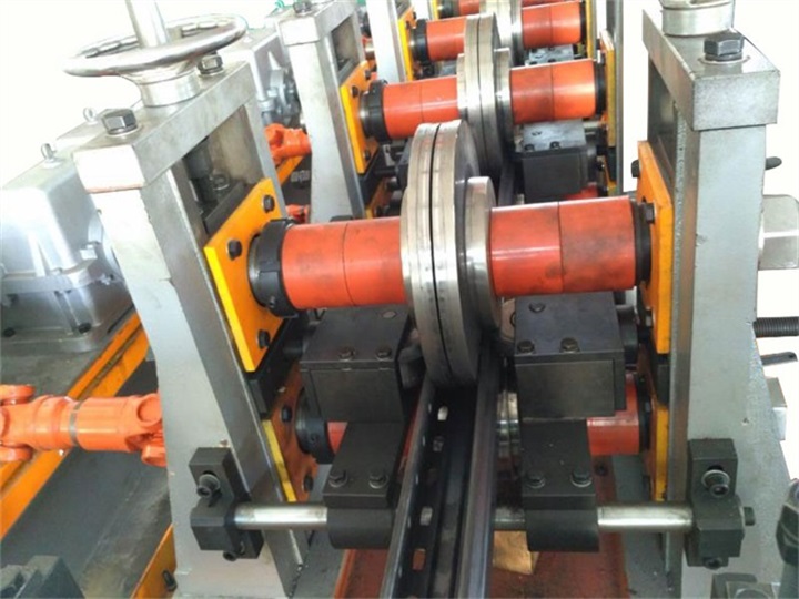 Tự động Rack Kệ Pillar Roll Forming Machine