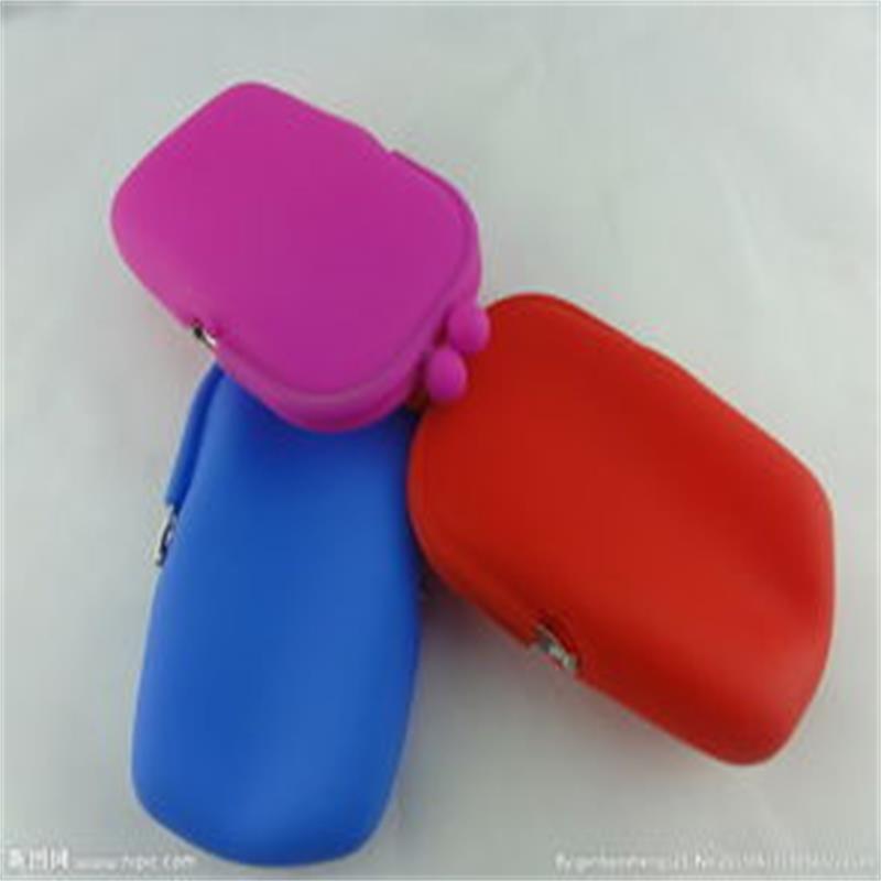 Multi-color silicone bag at purse make machine