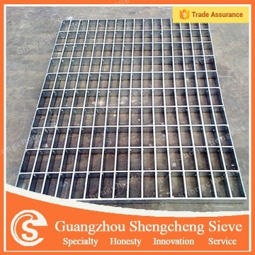 Galvanized steel floor grating/ heavy galvanized grating (factory)