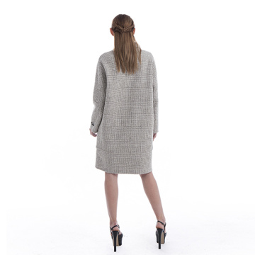 Cappotto invernale in cashmere alla moda