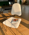 Nowe meble designowe krzesła z metalowymi nogami