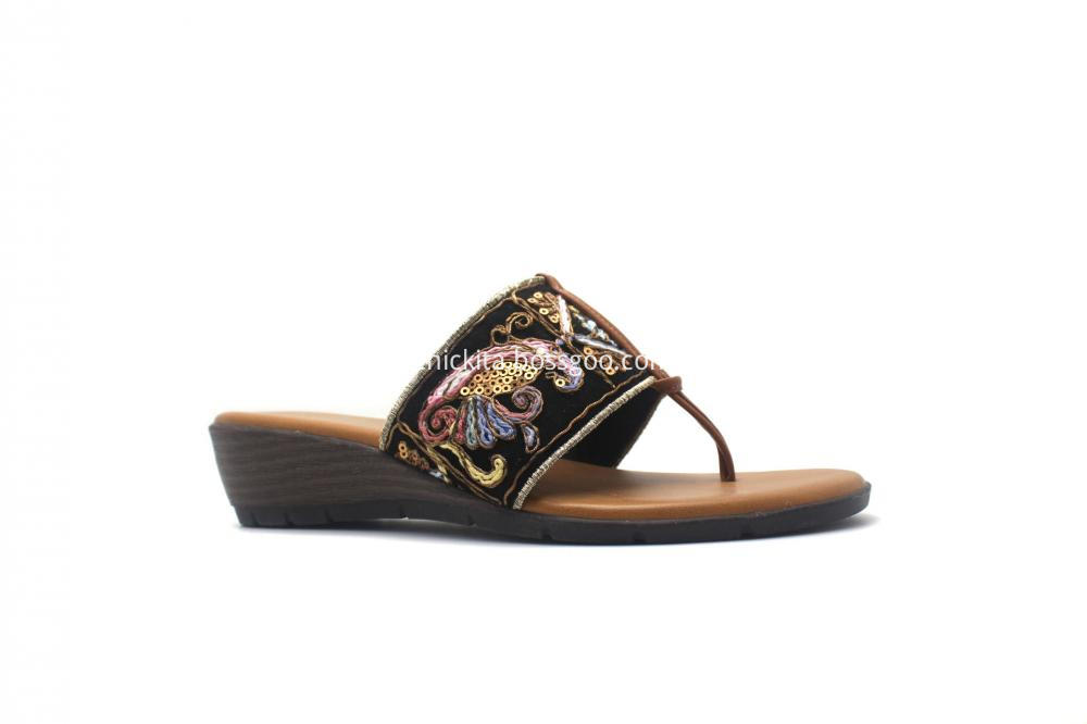 Womens Medium Embroidery Thong Slide