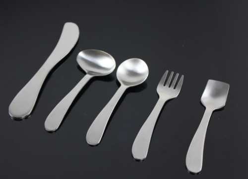 promotional gift 410 plastic handle flatware cutlery knives