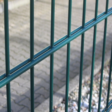 PVC Coated Prestige Double Horizontal Wire Fence