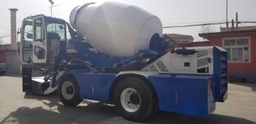 2.6R small self loading Concrete Mixer Truck