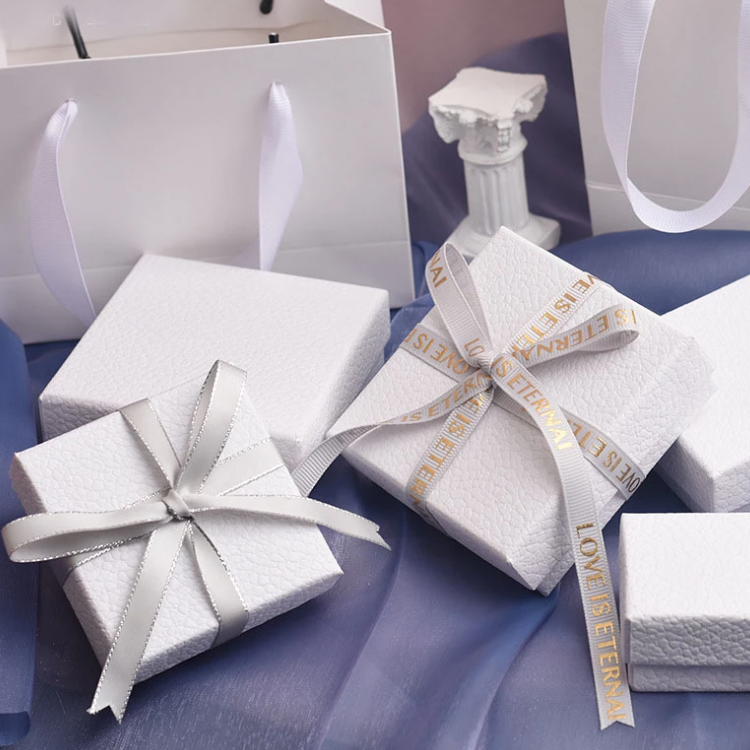 White Texture Jewelry Set Gift Box 1 Png