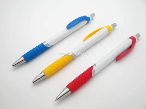 Plastic Retractable Ball Pen W/Plastic Clip