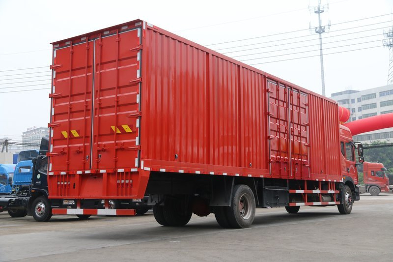 Dongfeng Duolika 12 D 9.85m Box Truck