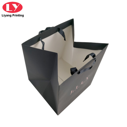 Compras de bolsa de papel preto luxo com alças