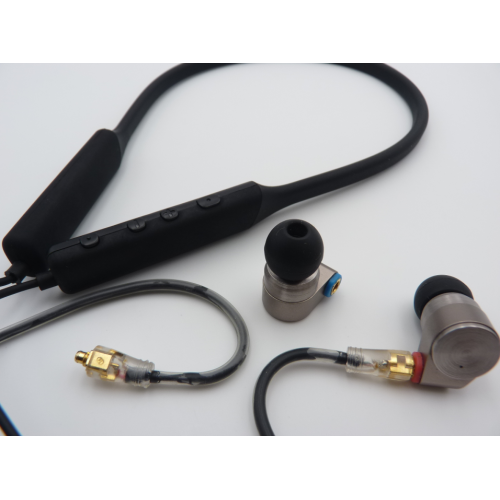 Earbud Nirkabel dengan Pumping Bass untuk Olahraga