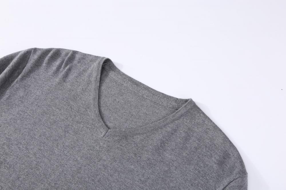 Jersey con cuello en V de poliéster reciclado sostenible tejido para hombre