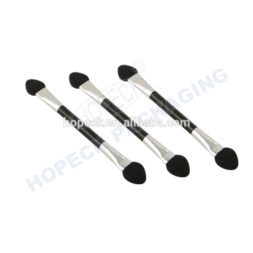 cosmetic brush eye shadow use