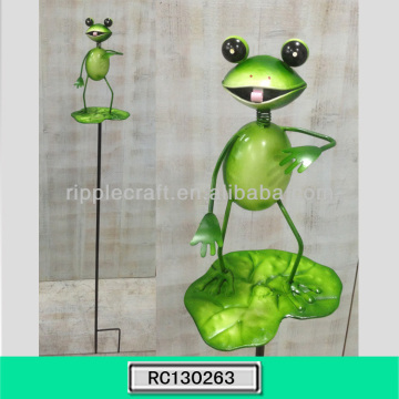 2013 Best Selling Iron Frog Plant Stake Garden Decoration